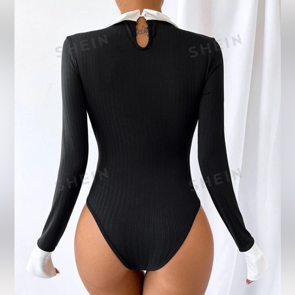 Ribbed Colorblock Keyhole back Slim Fit Tee Bodysuit - Picture 2 of 6